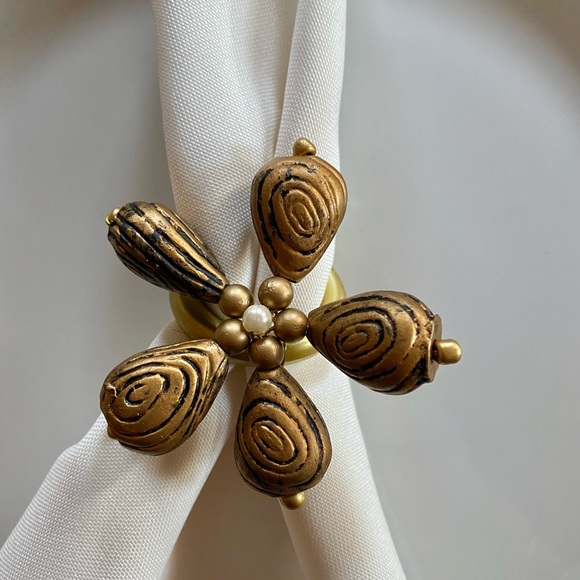 Set of 6 handmade floral design beaded napkin holders napkin rings - Picture 4 of 4